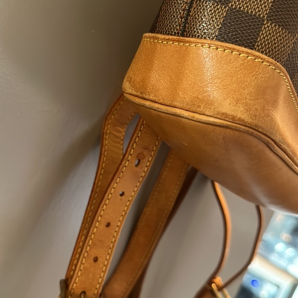 Authentic Louis Vuitton Soho Backpack Damier - Picture 14 of 16